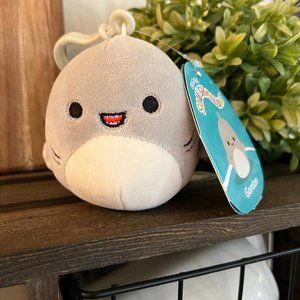 BNWT Gordon the Shark 3.5 Inch Clip Squishmallow